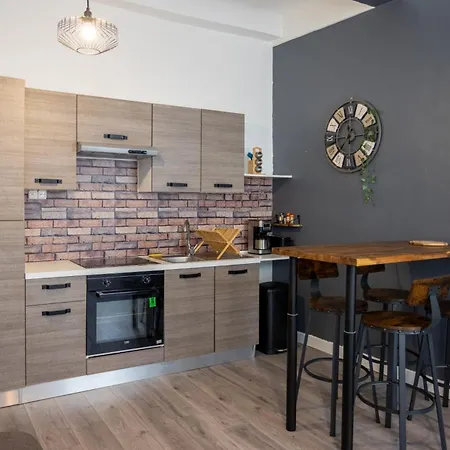 Apartament Cosy Au Coeur De Tulon